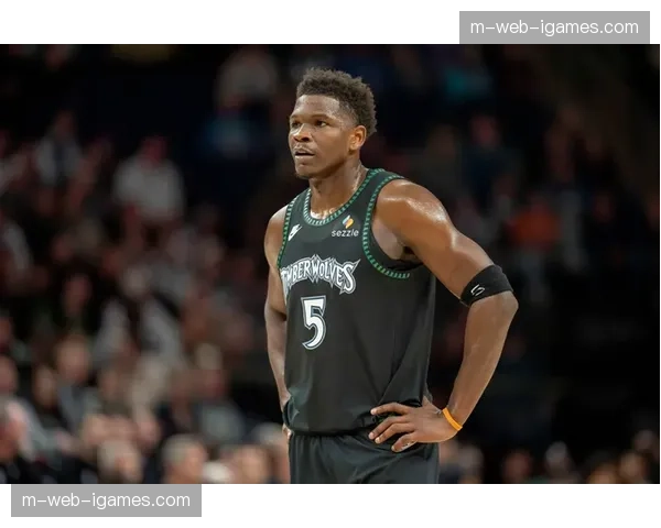 森林狼谨慎使用爱德华兹 膝盖伤势管理将贯穿整个系列赛